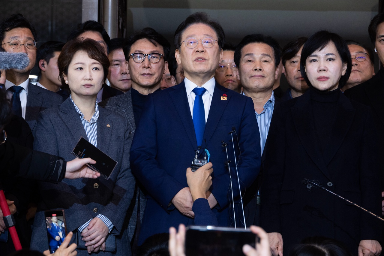 쿠데타 이미지