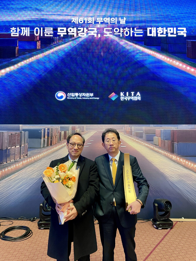 동운 이미지