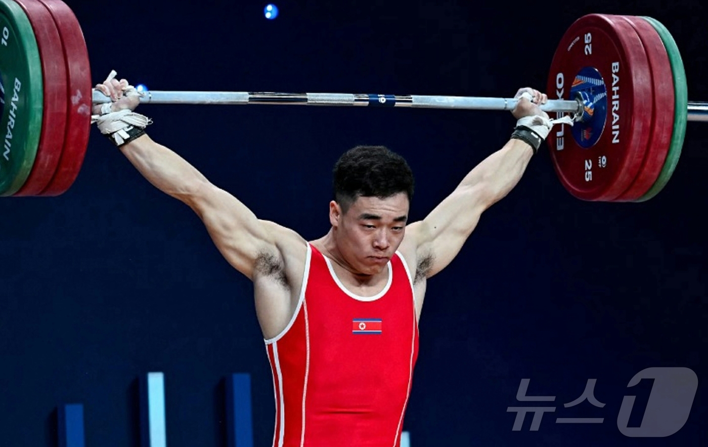 역도 손현호, 세계선수권 남자 81㎏급 용상 동메달…북한, 金 2 추가