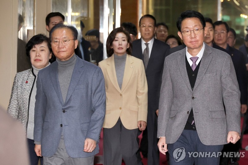 윤 이미지