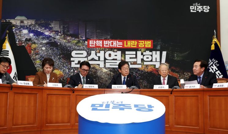 한국건설중기 이미지