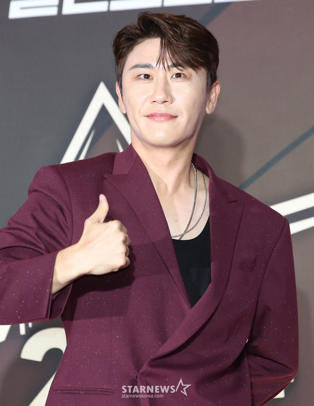 영탁 팬클럽 '브라보My영탁', 테니스 유망주에 후원금 250만원 전달..선한 영향력 실천