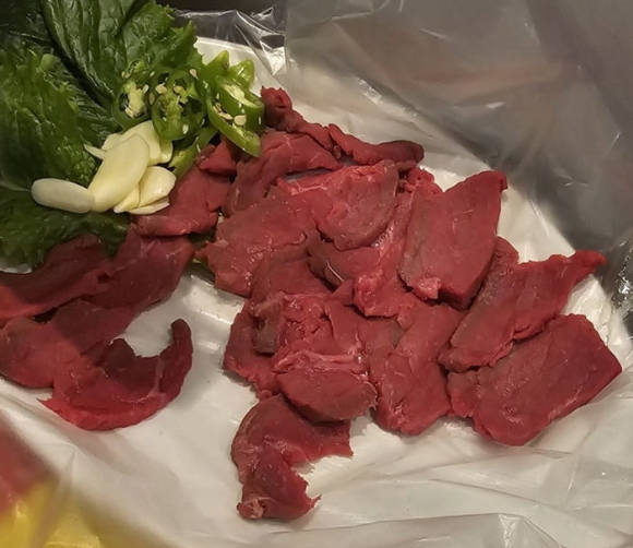 한우육사시미