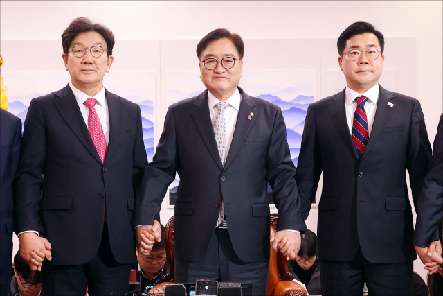 여 이미지