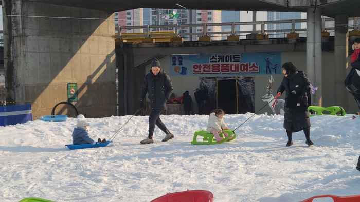 성북구겨울 썰매장 이미지