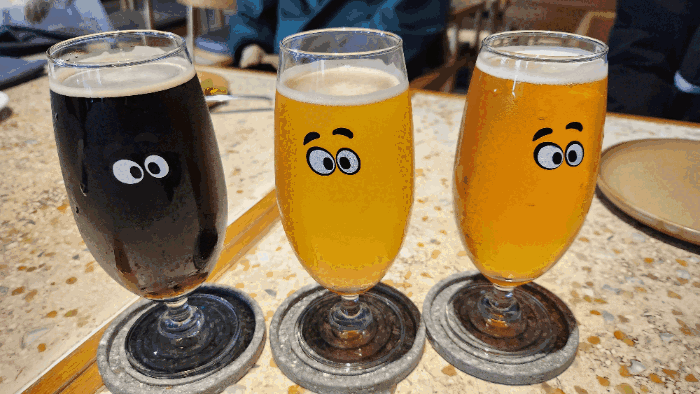 Pizza 4P’s의 피자와 파스타, 치즈, 그리고 맥주. 안병준 기자