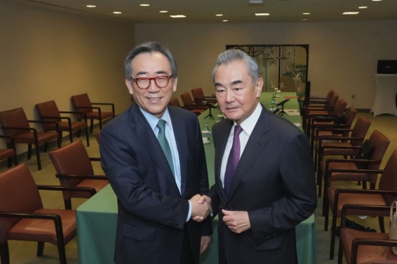 외교 이미지