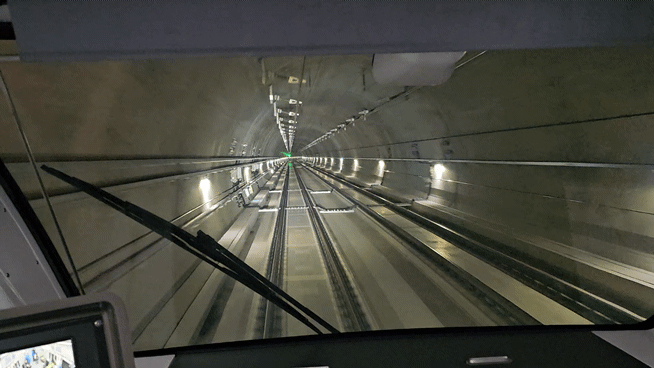 GTX-A로 운정중앙∼서울역 구간을 달리며 기관실에서 앞을 바라본 모습(GIF) [촬영·제작 임성호]