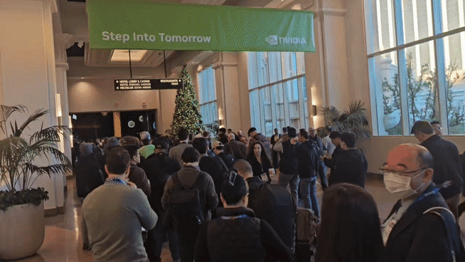 6일(현지시간) 미국 라스베이거스 만달레이 베이 컨벤션센터에서 열린 젠슨 황 엔비디아 CEO의 CES 2025 기조연설에 참석하기 위한 대기줄. 김민지 기자