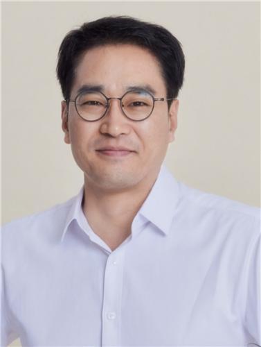 성우 이미지