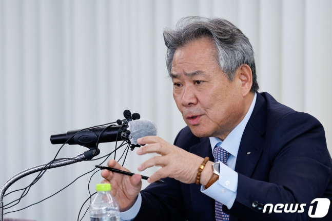 이기흥 이미지