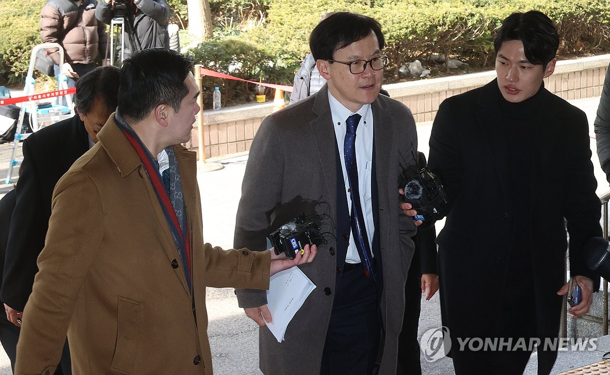 윤 이미지