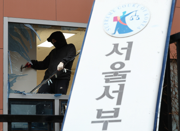 담넘어 이미지