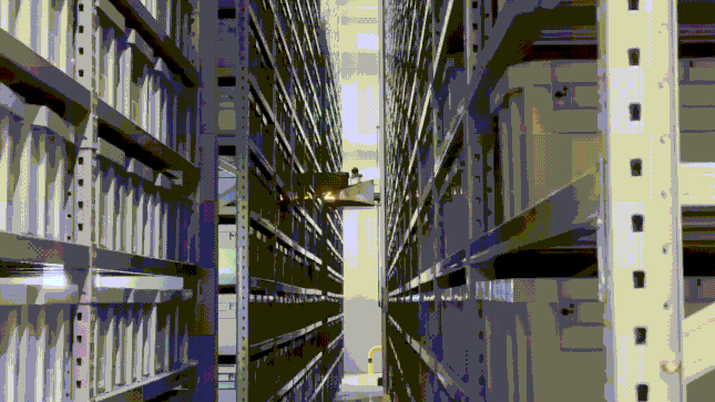 플로어봇이 에어롭에 보관된 상품을 꺼내고 있다./사진=윤서영 기자 sy@