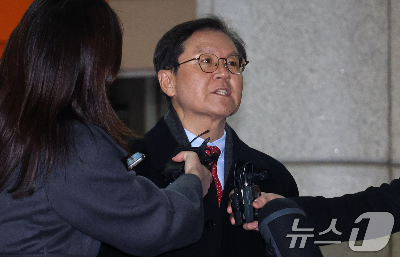 윤폰 이미지