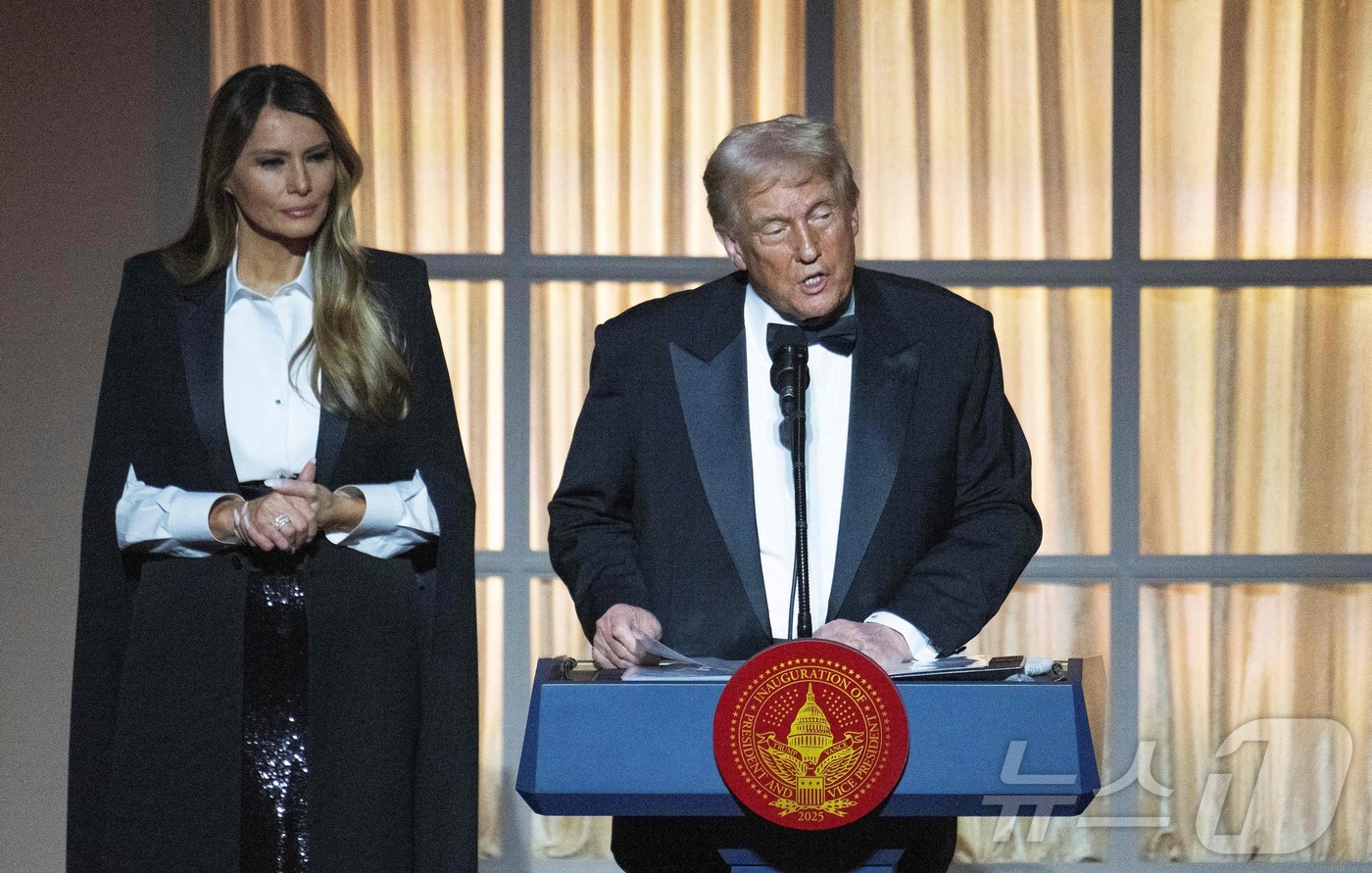 줄줄이 신고가…트럼프 업은 비트코인, 1억6000만원도 뚫었다(종합)