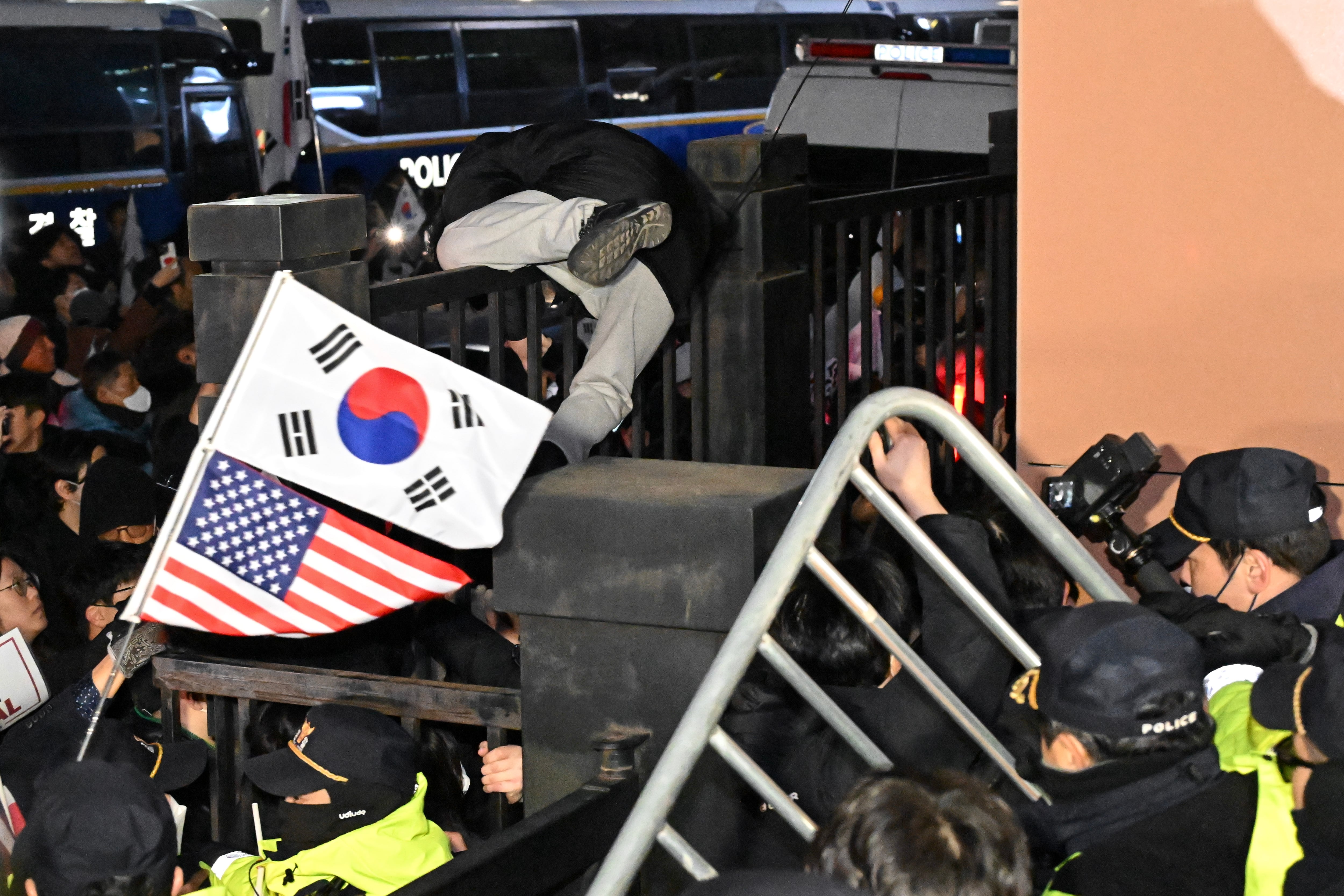 담넘어 이미지