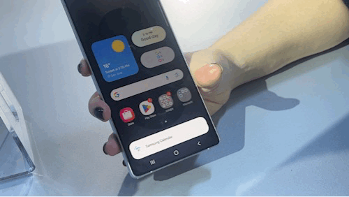 갤럭시 S25 울트라 측면의 AI 버튼을 꾹 누르고 명령어를 얘기하자 구글의 생성형 AI 제미나이가 즉시 명령에 맞는 동작을 수행한다.ⓒ데일리안 이주은 기자