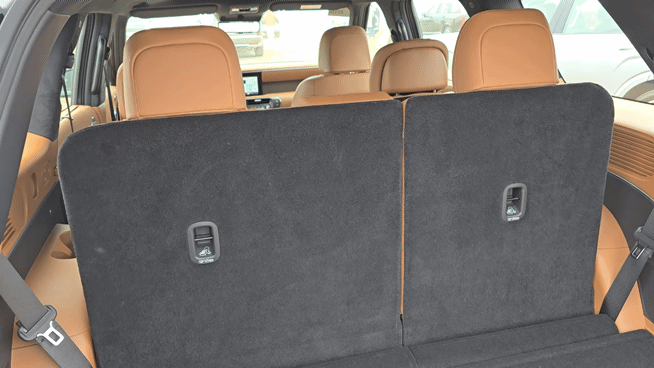 현대차 '디 올 뉴 팰리세이드'의 2열, 3열 전동 시트가 동시에 접히는 모습(2배속). [사진=김종성 기자]