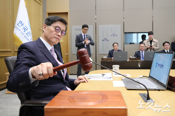 시 이미지