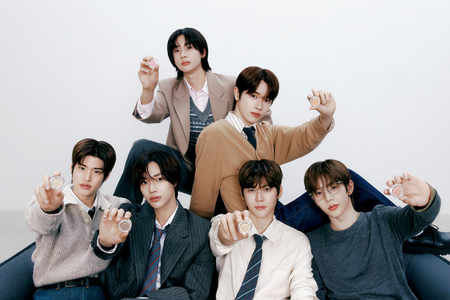 메이크마이블랙 이미지