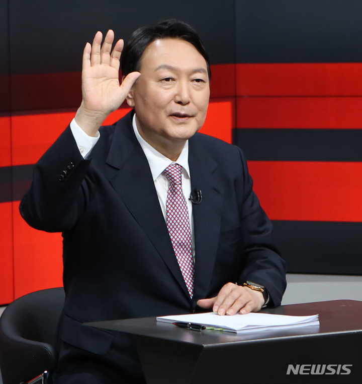 르몽드 윤 이미지