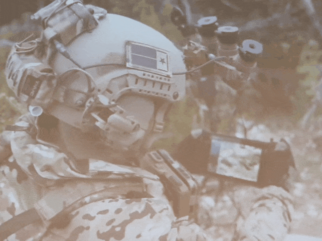 미군이 '삼성 전략폰'을 실제 활용하고 있는 모습 (영상=삼성SDS)