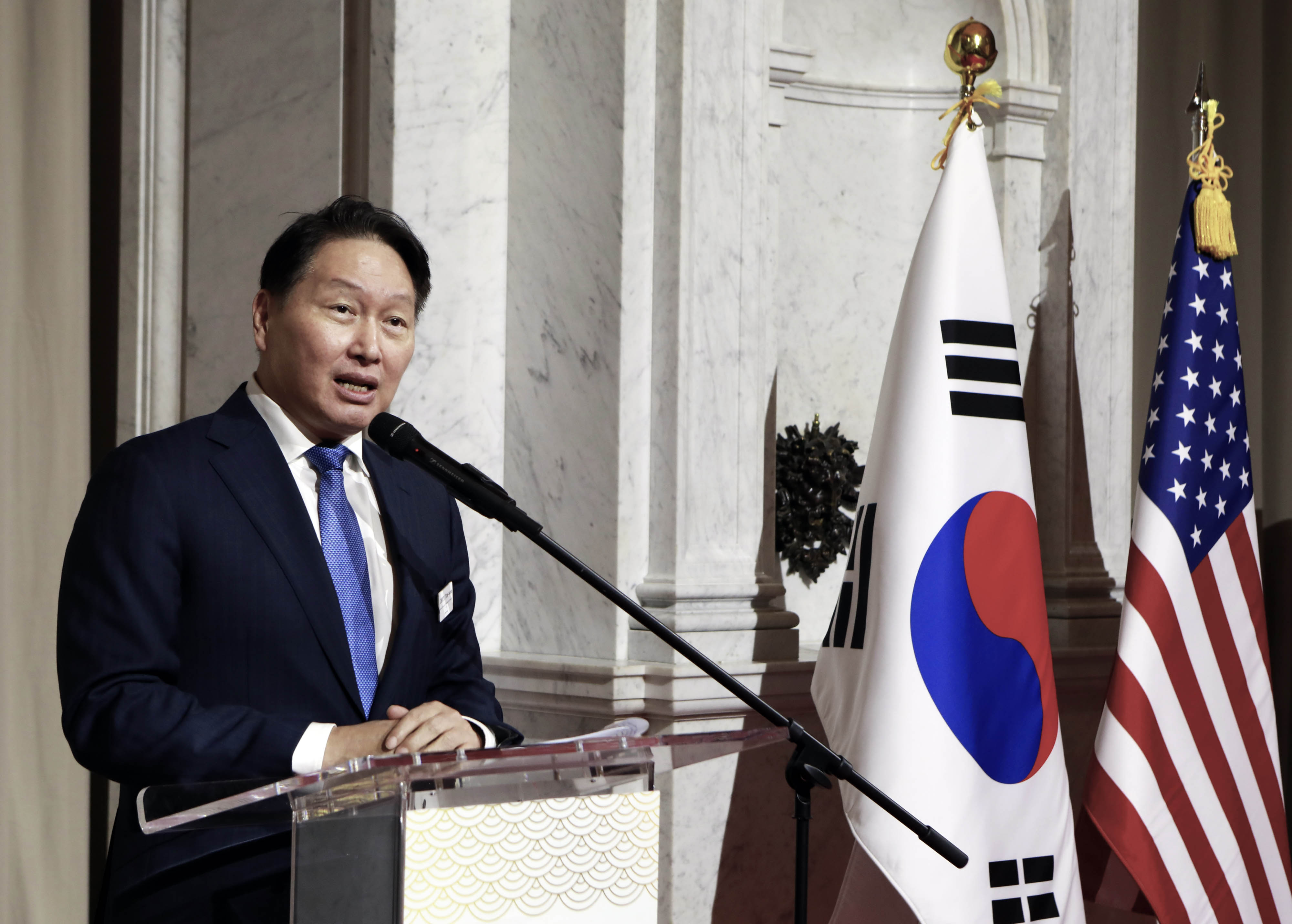 홀린 이미지