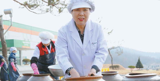 신장충동왕족발 이미지