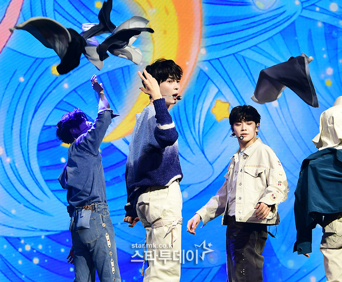 베이스 이미지