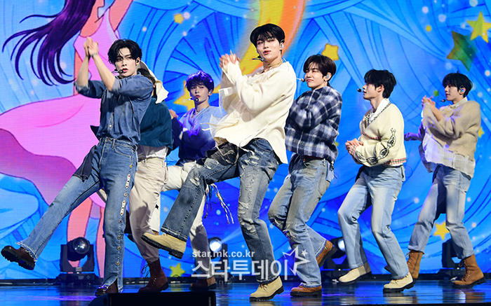 베이스 이미지