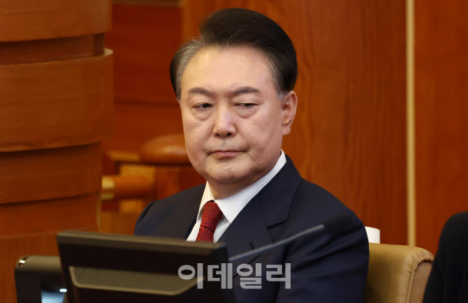 르몽드 윤 이미지