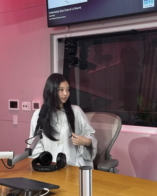제니페이지 이미지