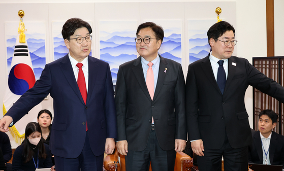 윤 이미지