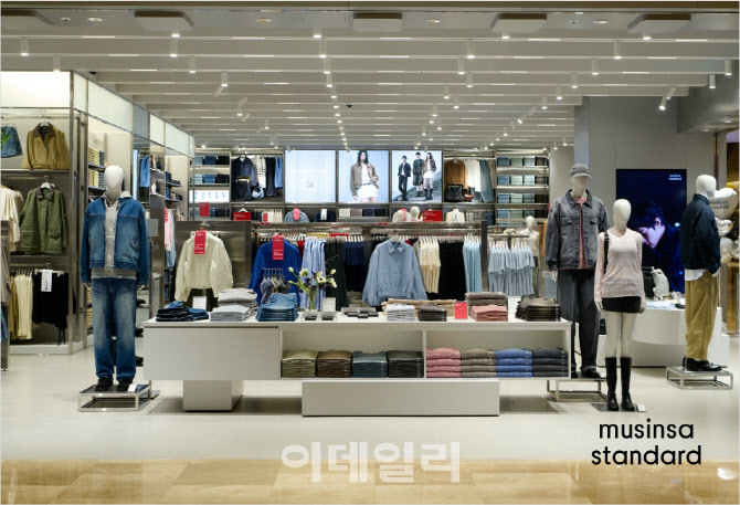 무신사무신사스탠다드 이미지