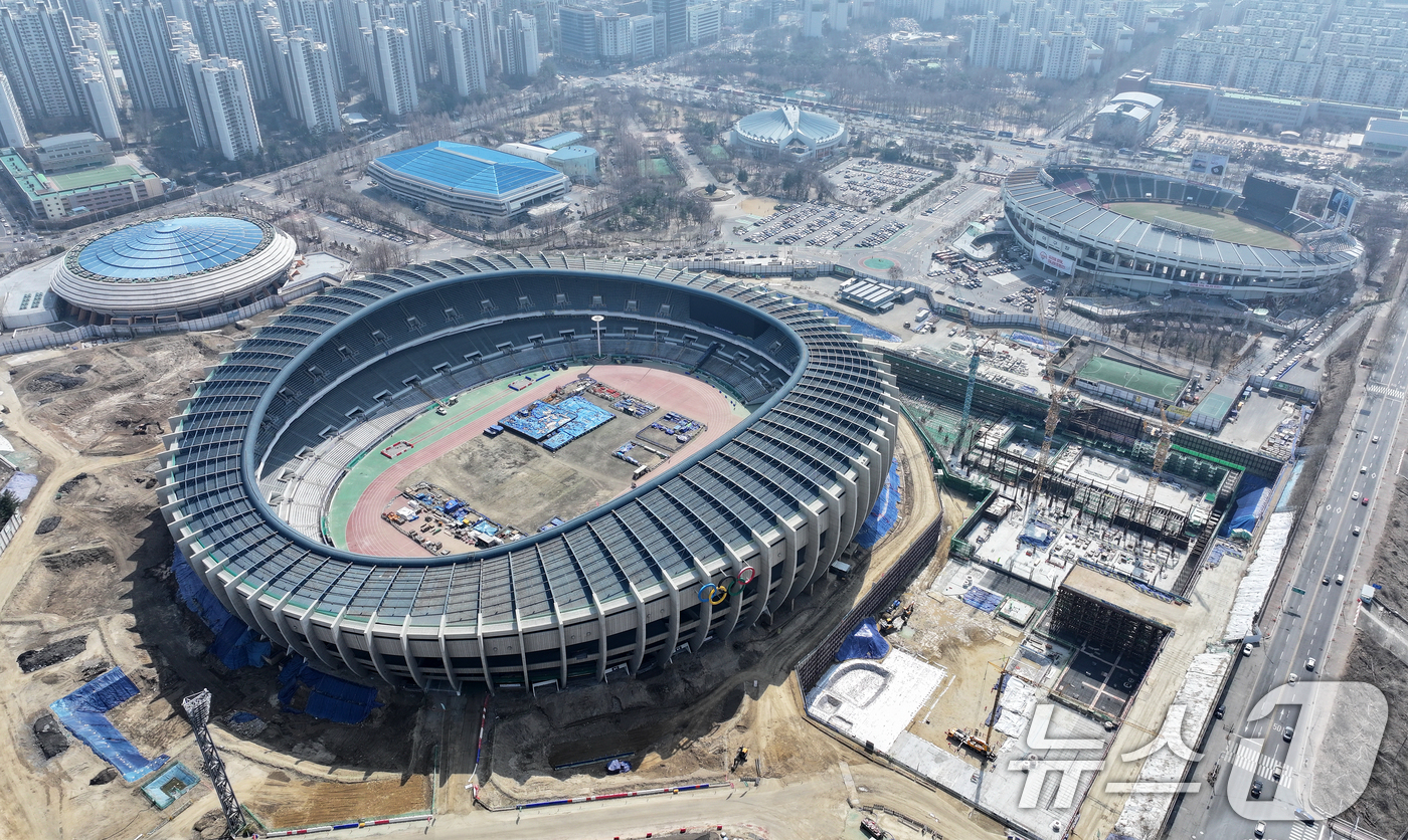 잠실 올림픽주경기장 리모델링 현장 항공 사진