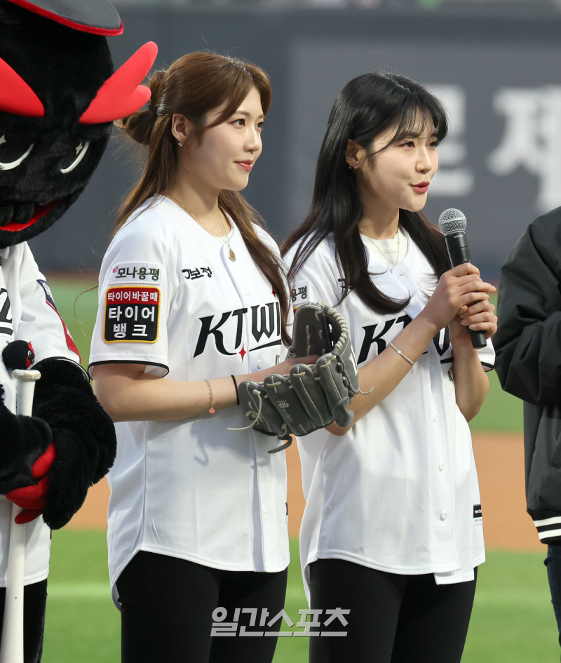 2025 KBO리그 시구-시타 모음 | [포토] 설예은-설예지, 쌍둥이 자매의 시구