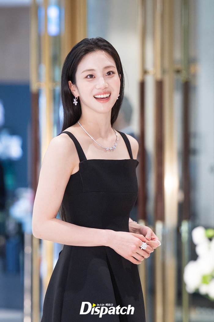 홍화연 이미지