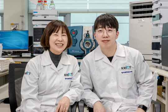 종합화장품모델 이미지
