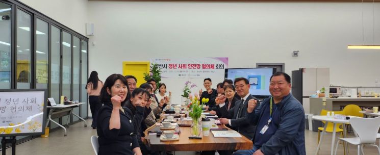 청담청년 이미지