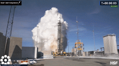 30일 노르웨이 북극 아뇌위아 우주항에서 독일의 스타트업이 개발한 무인 로켓 '스펙트럼'이 발사됐다. 유럽 대륙 우주항에서 발사된 첫 궤도 로켓이다. /유튜브 Isar Aerospace