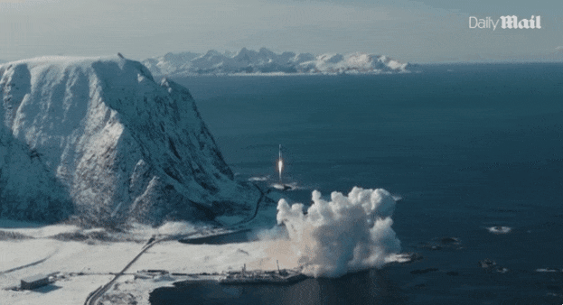 현지시간으로 30일 오후 12시 30분경 노르웨이 북극 아뇌위아 우주항에서 발사된 독일 이자어 에어로스페이스의 무인 로켓이 발사 40초 만에 추락했다. 이자어 에어로스페이스 제공 영상