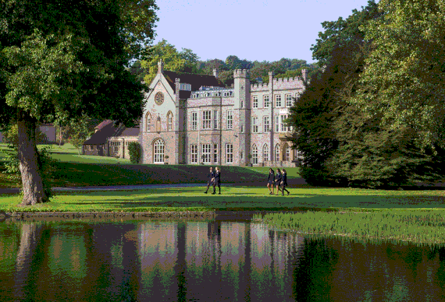 위컴 애비 본교 전경. 사진제공=인천시