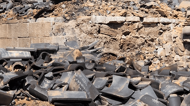 지난 2일 경북 의성 고운사 가운루와 연수전 등 주요 건물의 터에서는 아직도 연기가 피어오르고 있었다. 의성=이영기 기자.