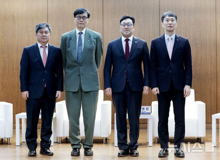대담 이미지