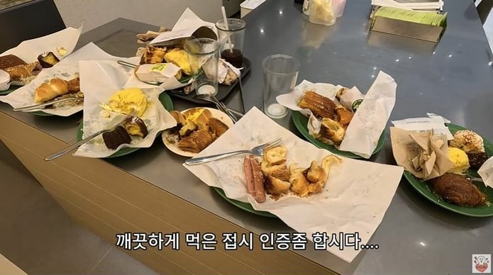 뷔페 이미지