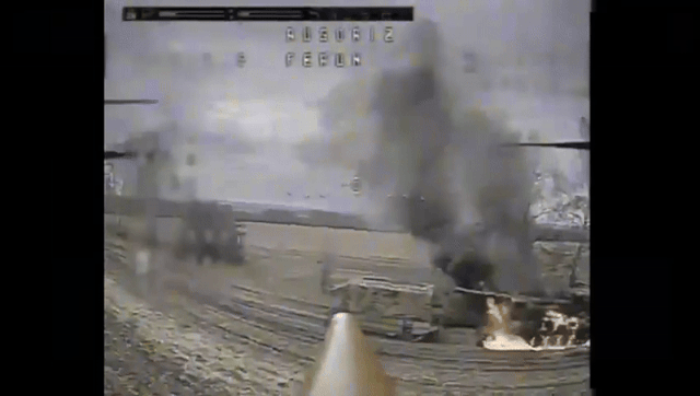 북한이 러시아군에 제공한 북한제 자주포가 우크라이나 전장에서 완파된 모습. 친러시아 군사 전문 텔레그램 채널인 ‘바옌니 아스베다미뗄’ 제공