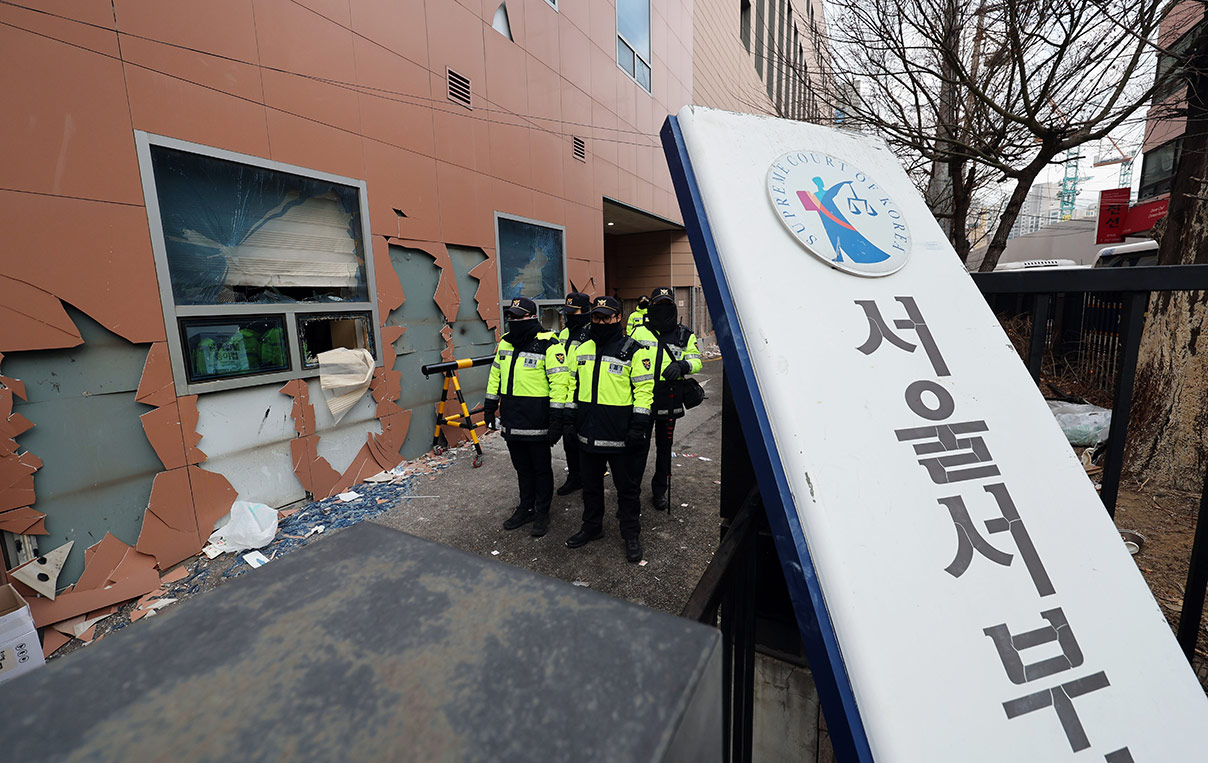 창 이미지