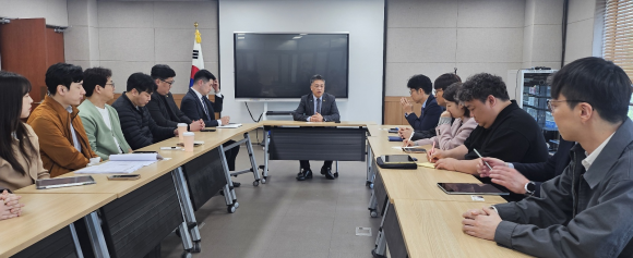 청년설치 이미지