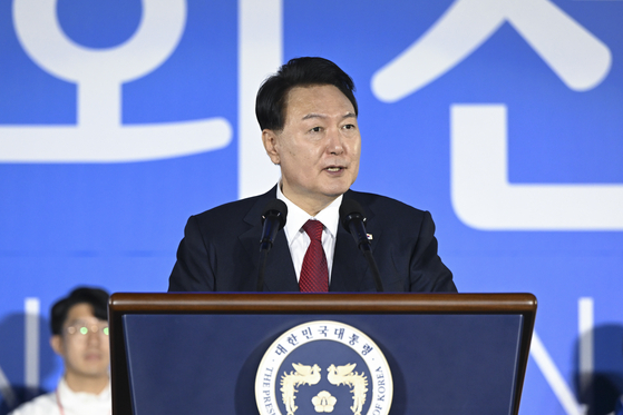 아웃토반 이미지